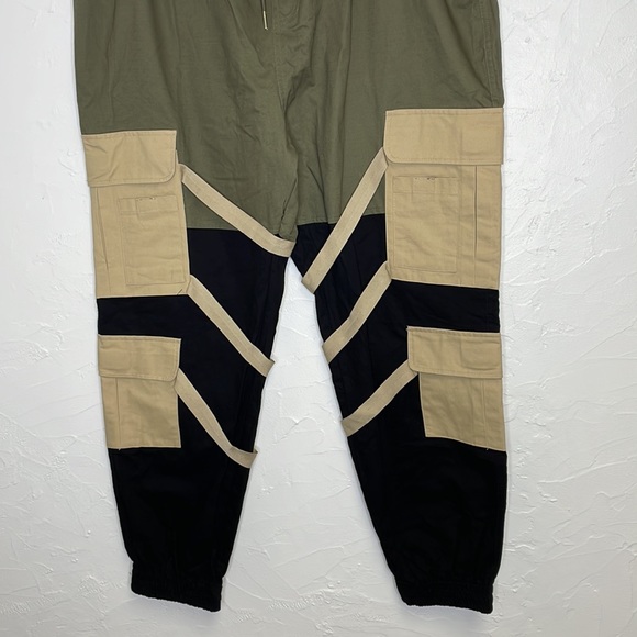 - Fashion Nova Block it Out Cargo Joggers - Picture 7 of 12